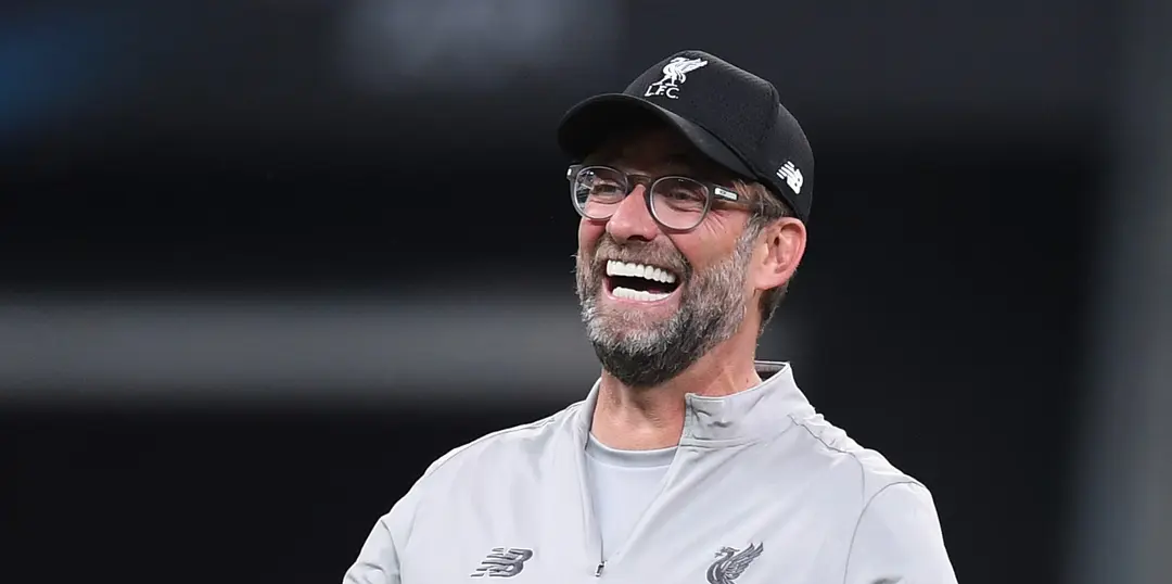 Some Liverpool fans react as Xhaka hilariously fails to receive Klopp hug