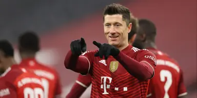 Virals: Liverpool ‘on alert’ for Robert Lewandowski transfer