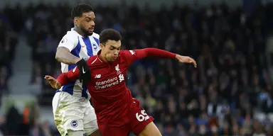 Alexander-Arnold talks highly of Oxlade-Chamberlain and Brewster’s return