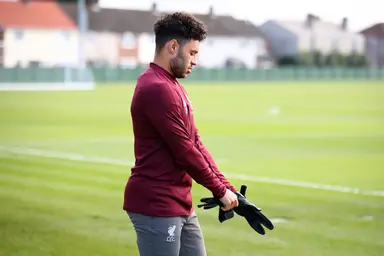 Oxlade-Chamberlain braced for Reds return