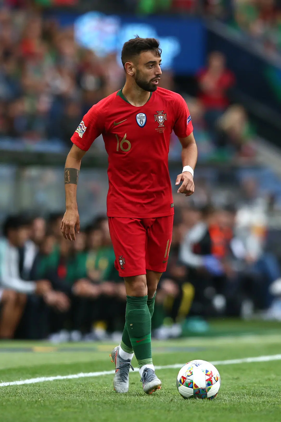 Tottenham leading Liverpool in race for Bruno Fernandes