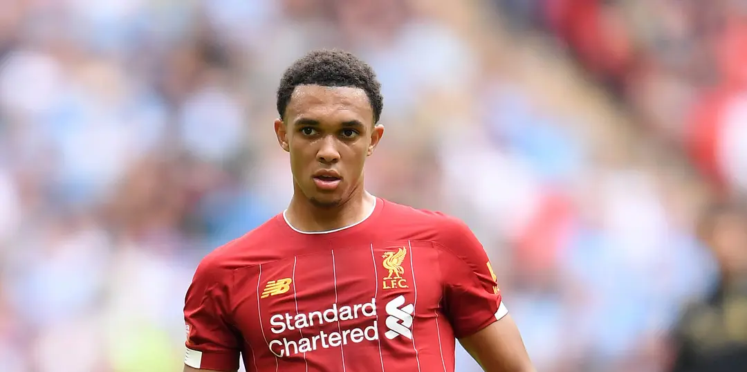 These LFC fans react as legend shuts down Alexander-Arnold and Wan-Bissaka comparisons