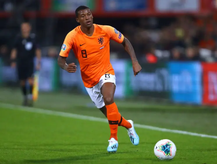 Liverpool fans react as Wijnaldum scores screamer for Holland