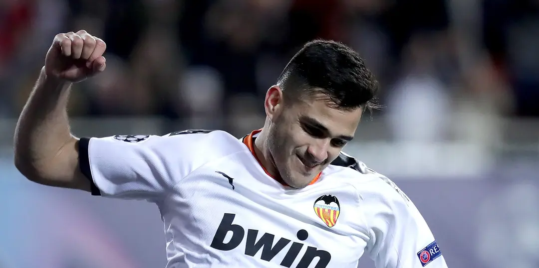 Liverpool to battle Man United for Maxi Gomez signing