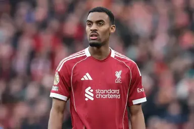 Liverpool half time ratings: Arne Slot’s side level at the break as Chelsea fight back